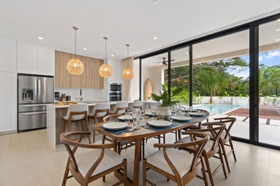 Luxury Villa Photo #14