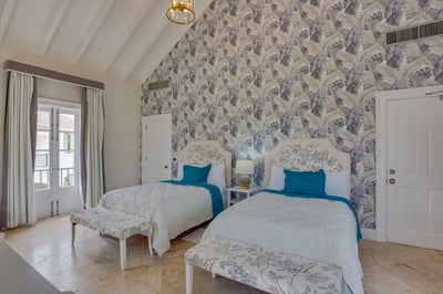 Luxury Villa Photo #44