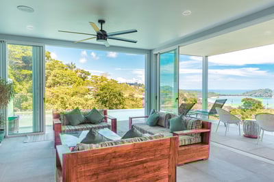 Luxury Villa Photo #23