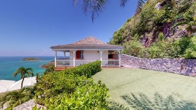 Luxury Villa Photo #11