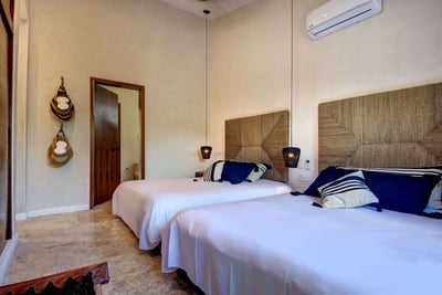 Luxury Villa Photo #19