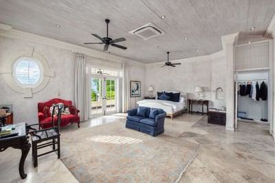Luxury Villa Photo #31