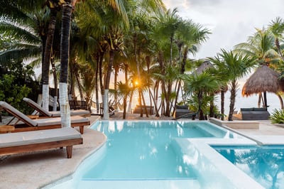 Luxury Villa Photo #3