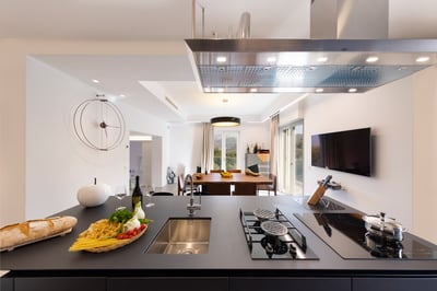 Luxury Villa Photo #19