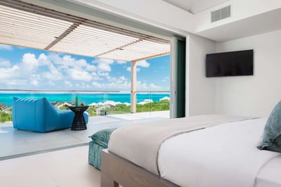 Luxury Villa Photo #12
