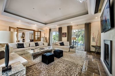 Luxury Villa Photo #22