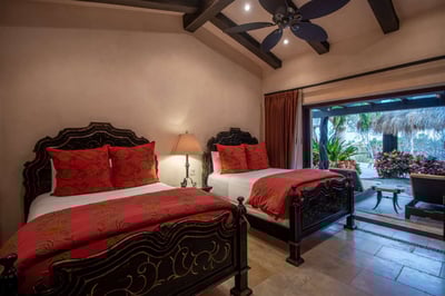 Luxury Villa Photo #33