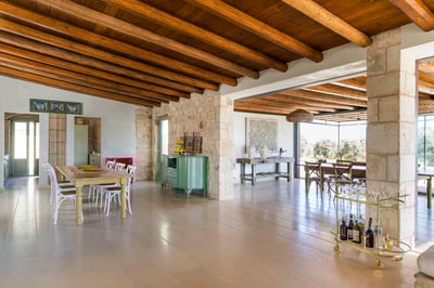 Luxury Villa Photo #14