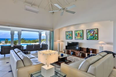 Luxury Villa Photo #14