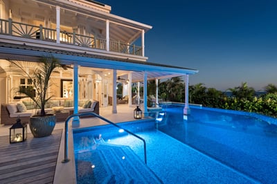 Luxury Villa Photo #3