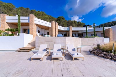 Luxury Villa Photo #8