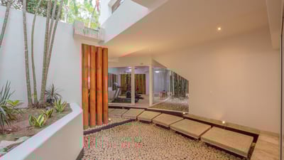 Luxury Villa Photo #60