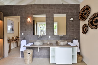 Luxury Villa Photo #18