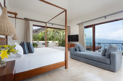 Luxury Villa Photo #31
