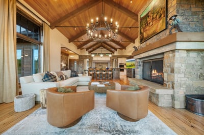 Luxury Villa Photo #3