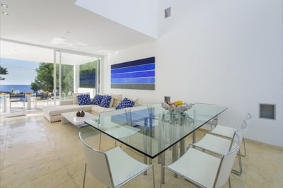 Luxury Villa Photo #16