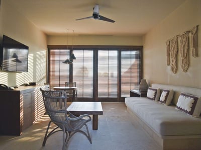 Luxury Villa Photo #32