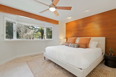 Agate: Guest bedroom five on the first floor with King bed and en suite bathroom