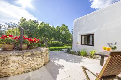 Luxury Villa Photo #4