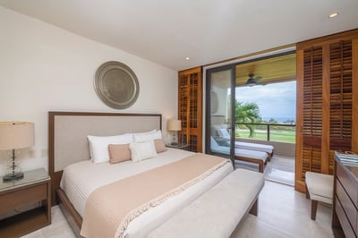 Luxury Villa Photo #22