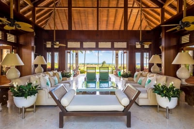 Luxury Villa Photo #13