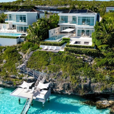 Luxury Villa Photo #3