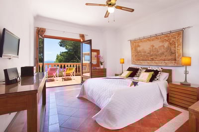 Luxury Villa Photo #13