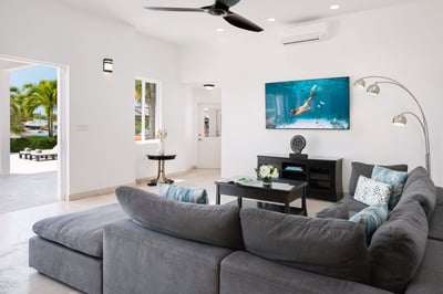 Luxury Villa Photo #10