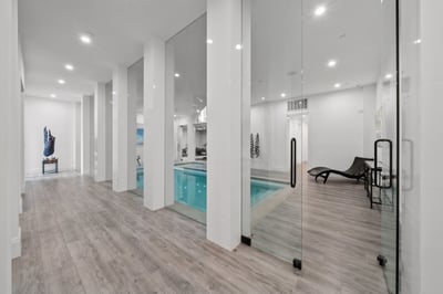 Luxury Villa Photo #21
