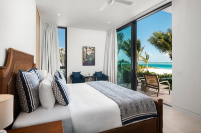 Luxury Villa Photo #29