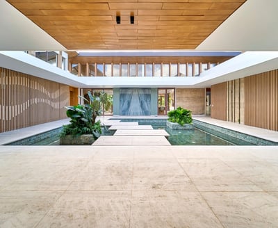 Luxury Villa Photo #18