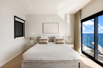 Luxury Villa Photo #45