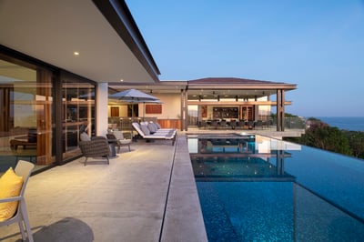 Luxury Villa Photo #4