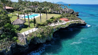Luxury Villa Photo #2