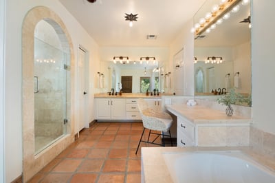 Luxury Villa Photo #39