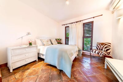 Luxury Villa Photo #31