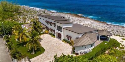 Luxury Villa Photo #11