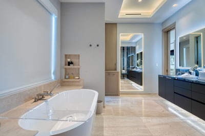 Luxury Villa Photo #54