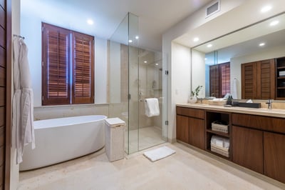 Luxury Villa Photo #29