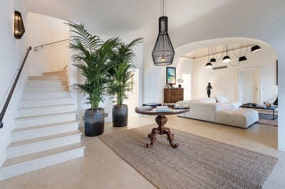 Luxury Villa Photo #26