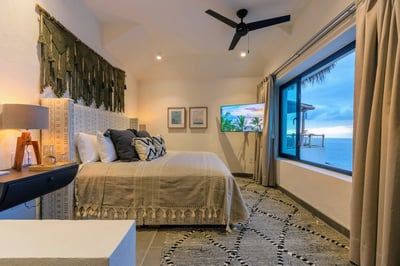 Luxury Villa Photo #34