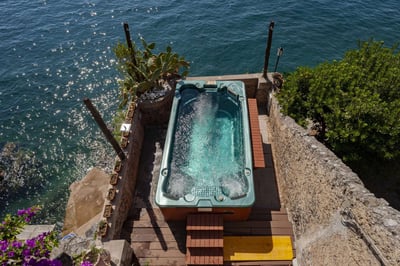 Luxury Villa Photo #17