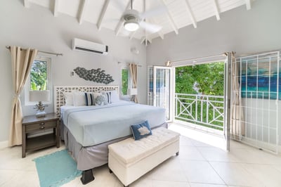 Luxury Villa Photo #18