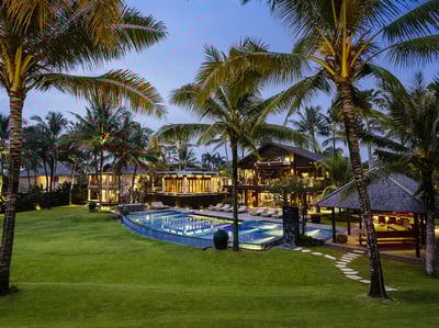 Luxury Villa Photo #7