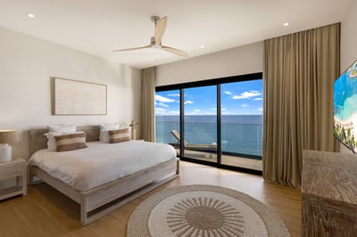 Luxury Villa Photo #42