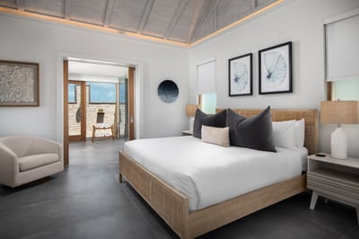 Luxury Villa Photo #18