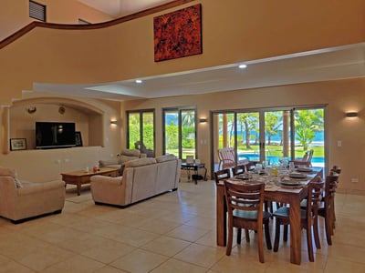 Luxury Villa Photo #17