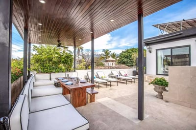 Luxury Villa Photo #14