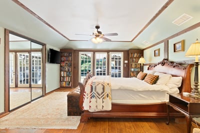 Luxury Villa Photo #39