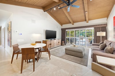 Luxury Villa Photo #24